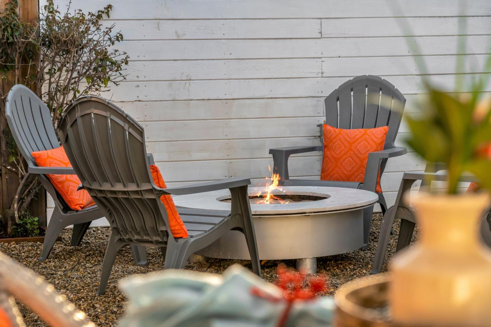Cozy Cottage, Brand New, Fully Private, Walk To Everything * Thousand Oaks
