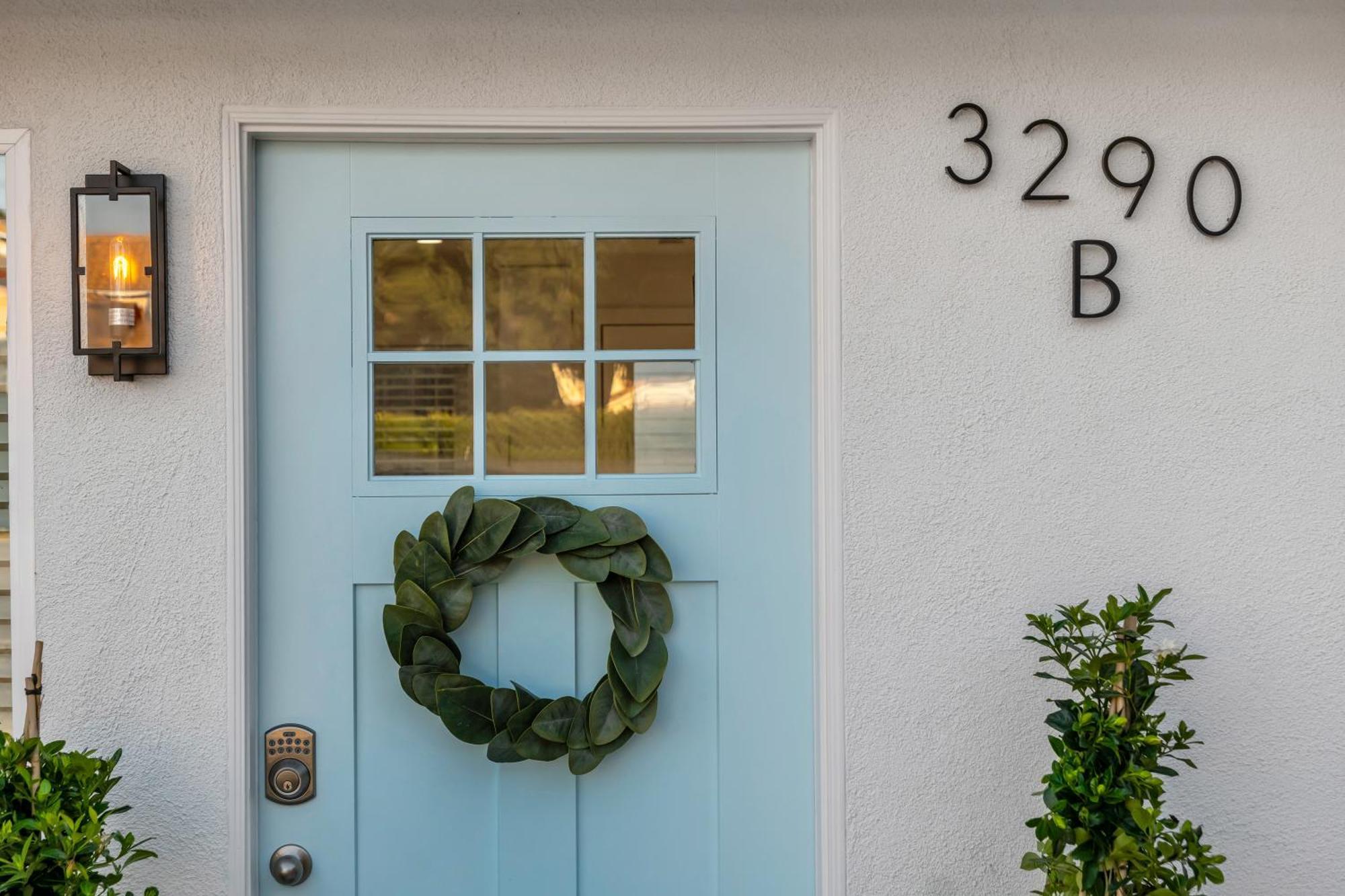 Cozy Cottage, Brand New, Fully Private, Walk To Everything *